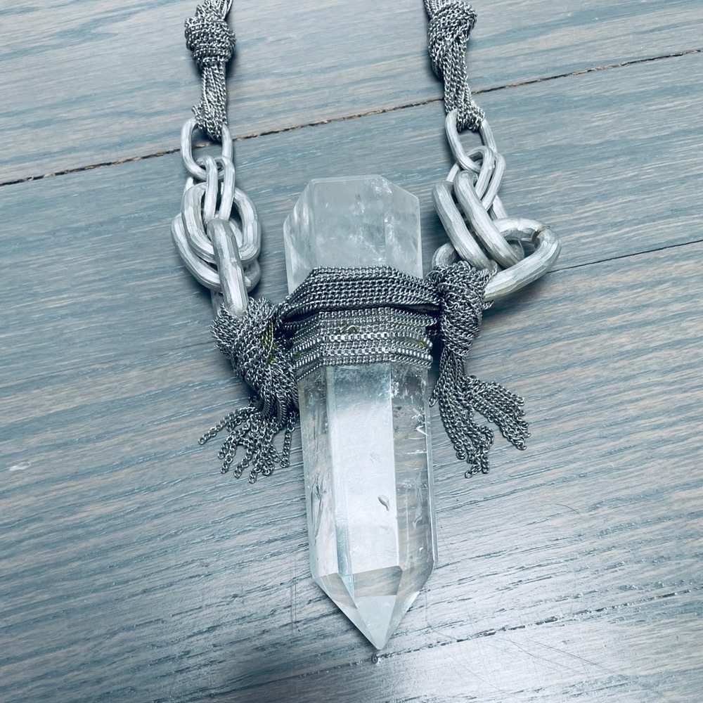 Long crystal and leather necklace